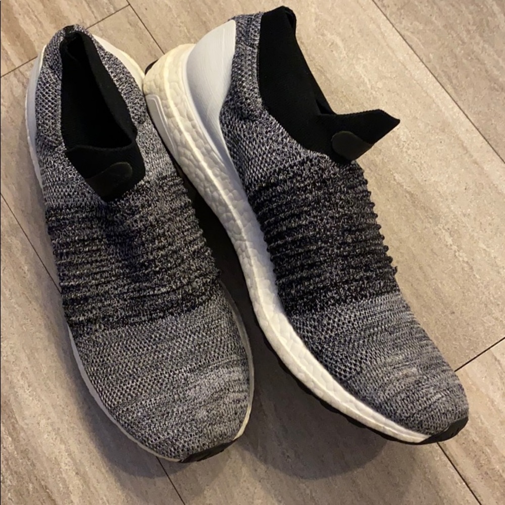 Adidas UltraBoost Laceless